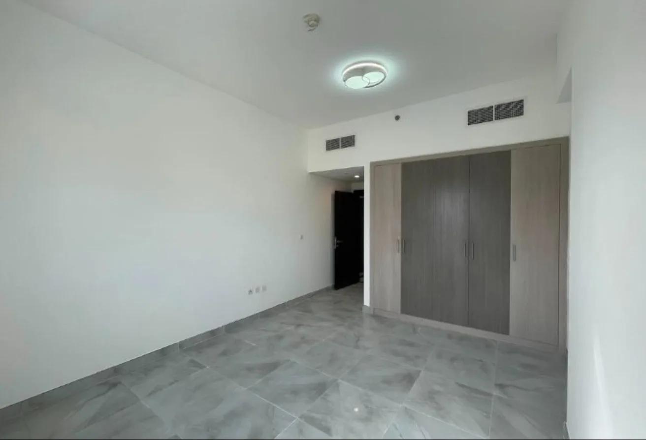 2-Bedroom Apartment for Rent in الوردة بيضاء, قرية جميرا الدائرية, Dubai — photo 5