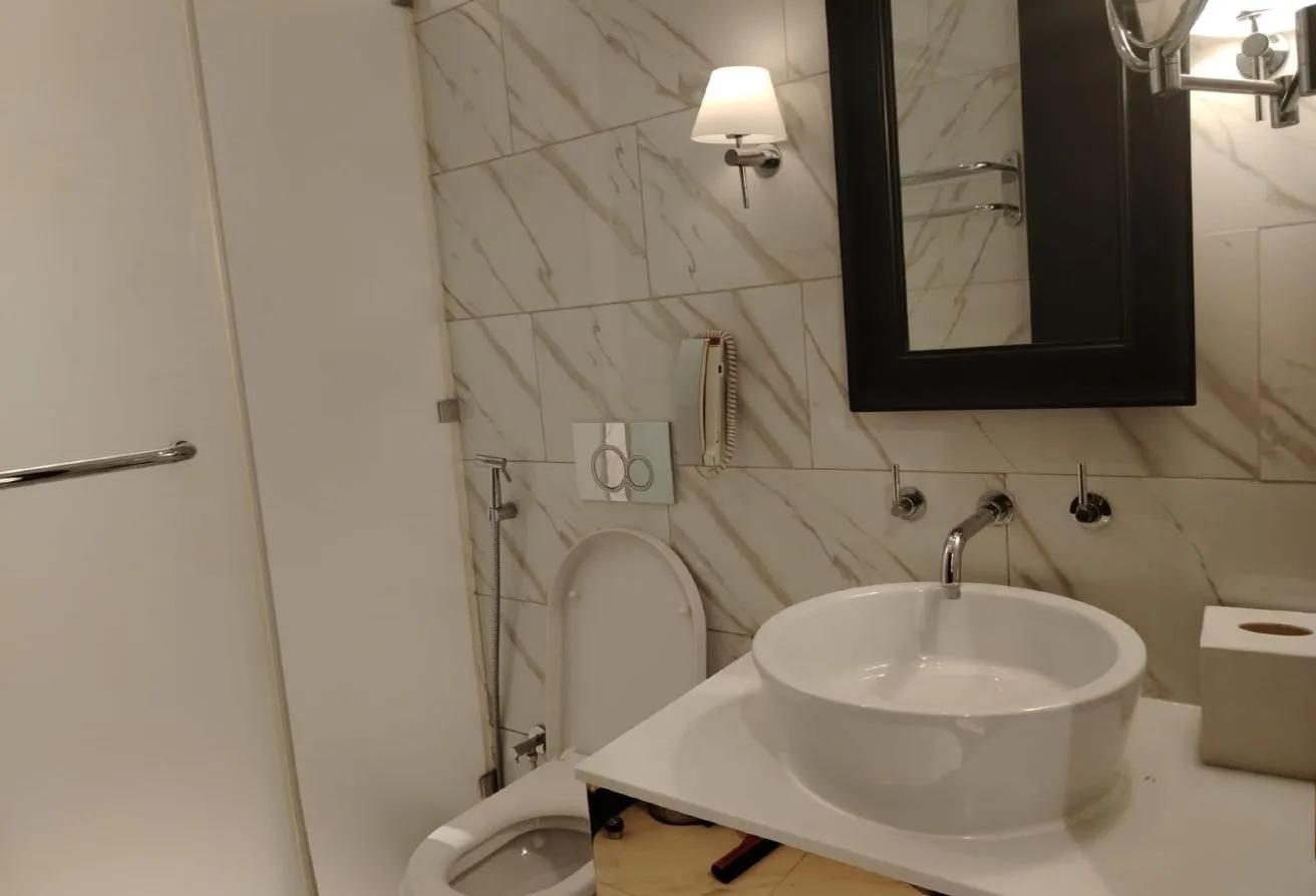 Studio Apartment for Sale in Millennium Atria, Business Bay, Dubai — photo 6