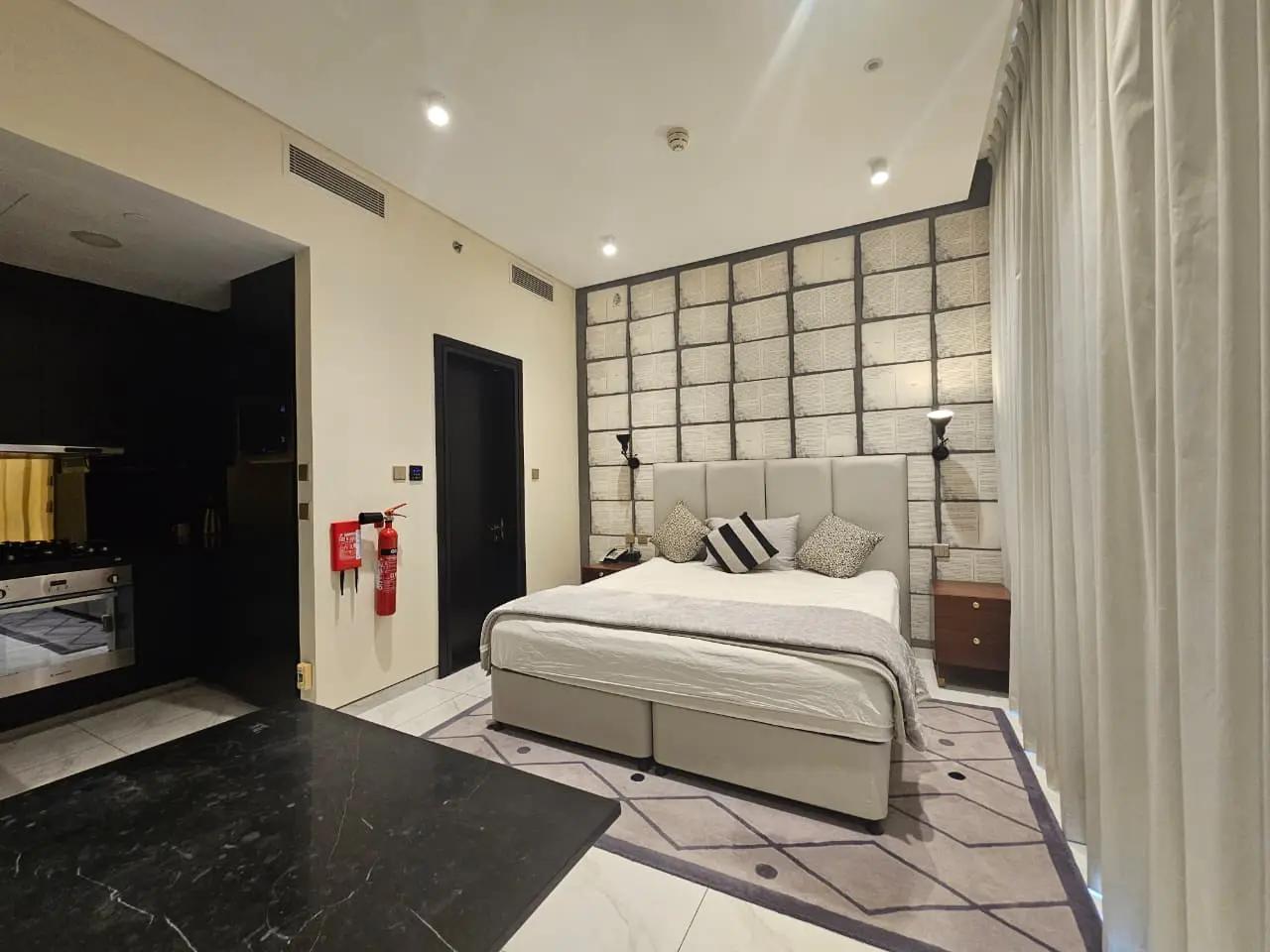 Millennium Atria Business Bay — bedroom suite