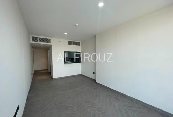 Well-Proportioned 1BR + Maid | Balcony — photo 2